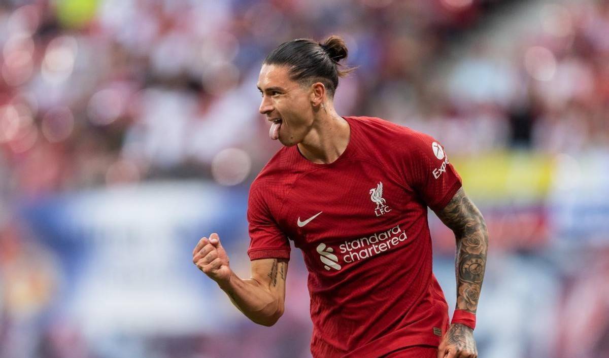 开云体育-浓眉哥在曼联比赛中比赛规则变更，表现优异引发热议！-开云体育